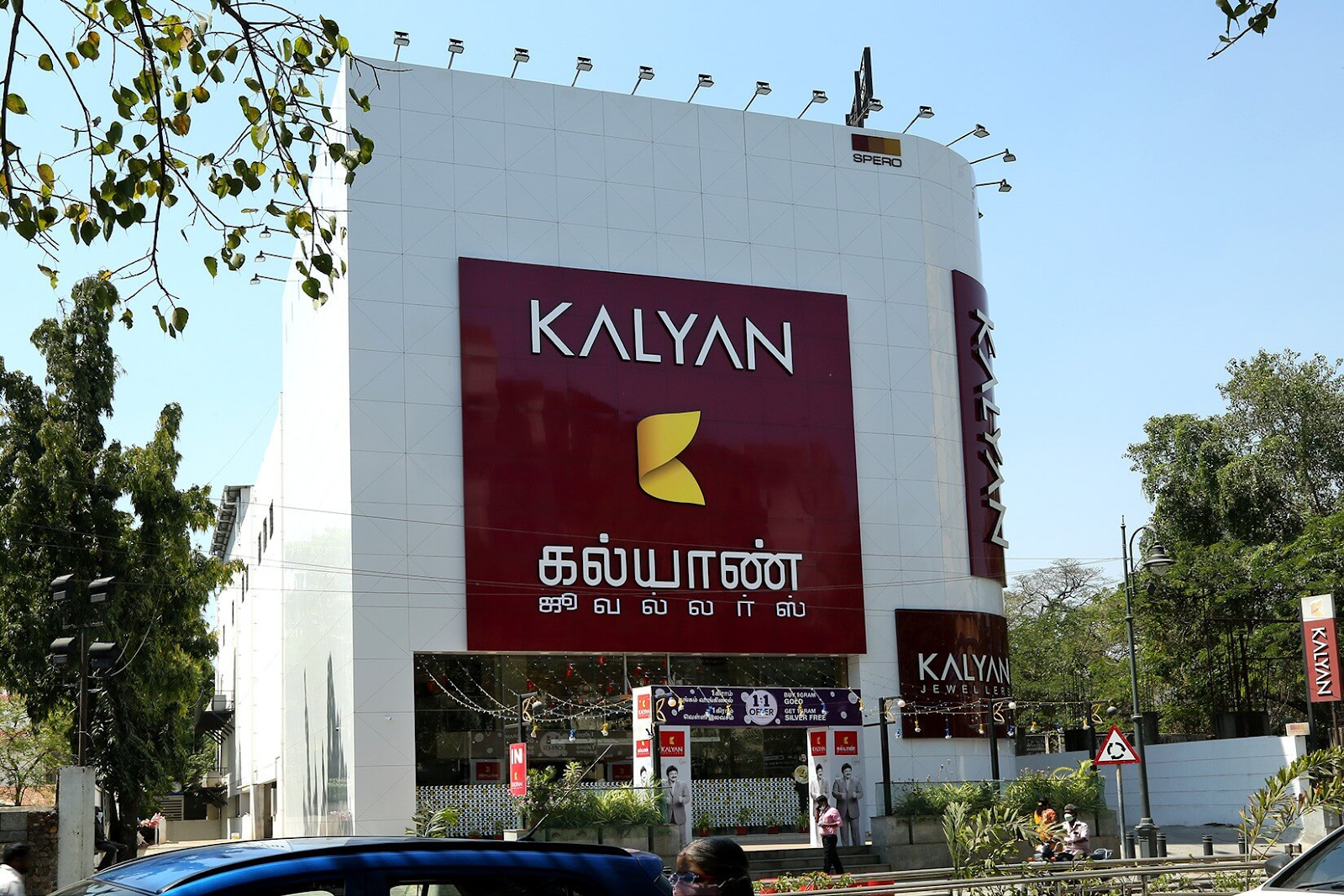 Thi công mặt dựng facade